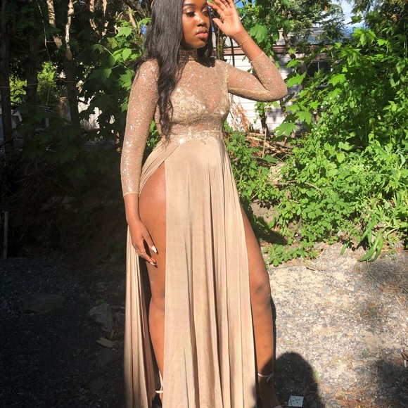 Dresses & Skirts - Selling savanna luxe gown